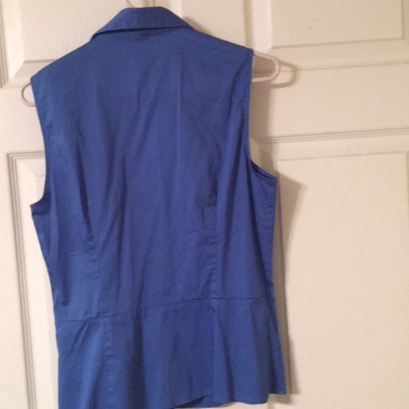 Loft wrap top. - Picture 2 of 3